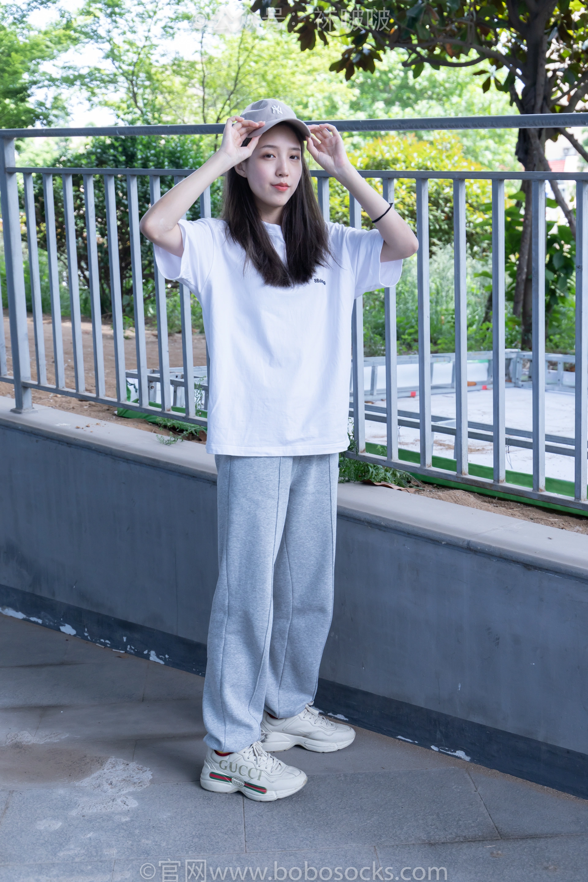 [BoBoSocks袜啵啵]NO.012 泡芙-运动鞋、白棉袜、裸足 2